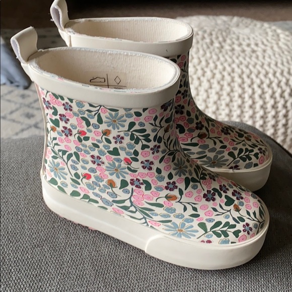 H&M Other - H&M rain boots 6 toddler